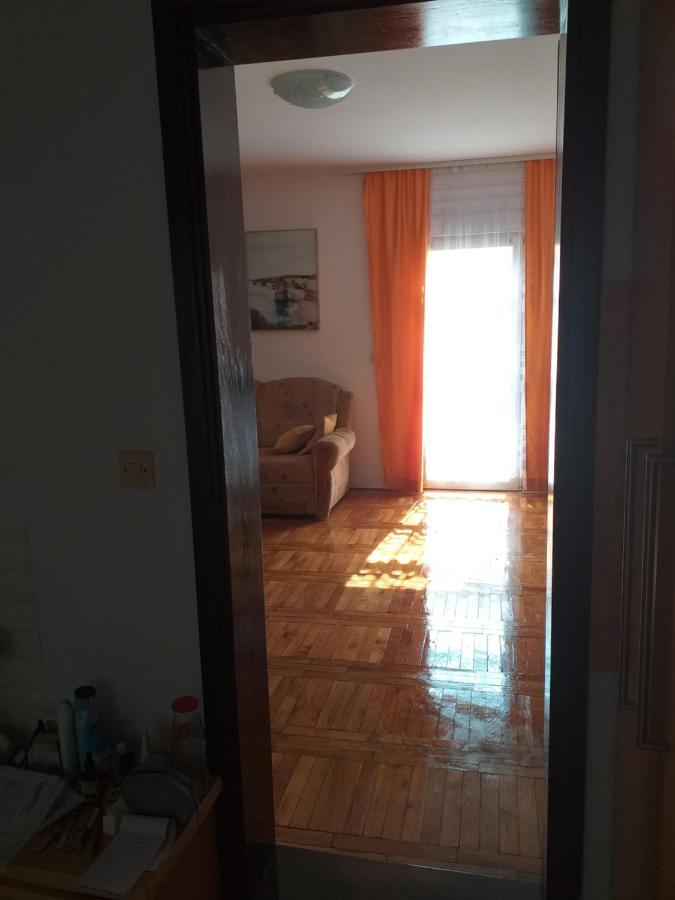 Apartmani Marijanovic Vir Exterior photo