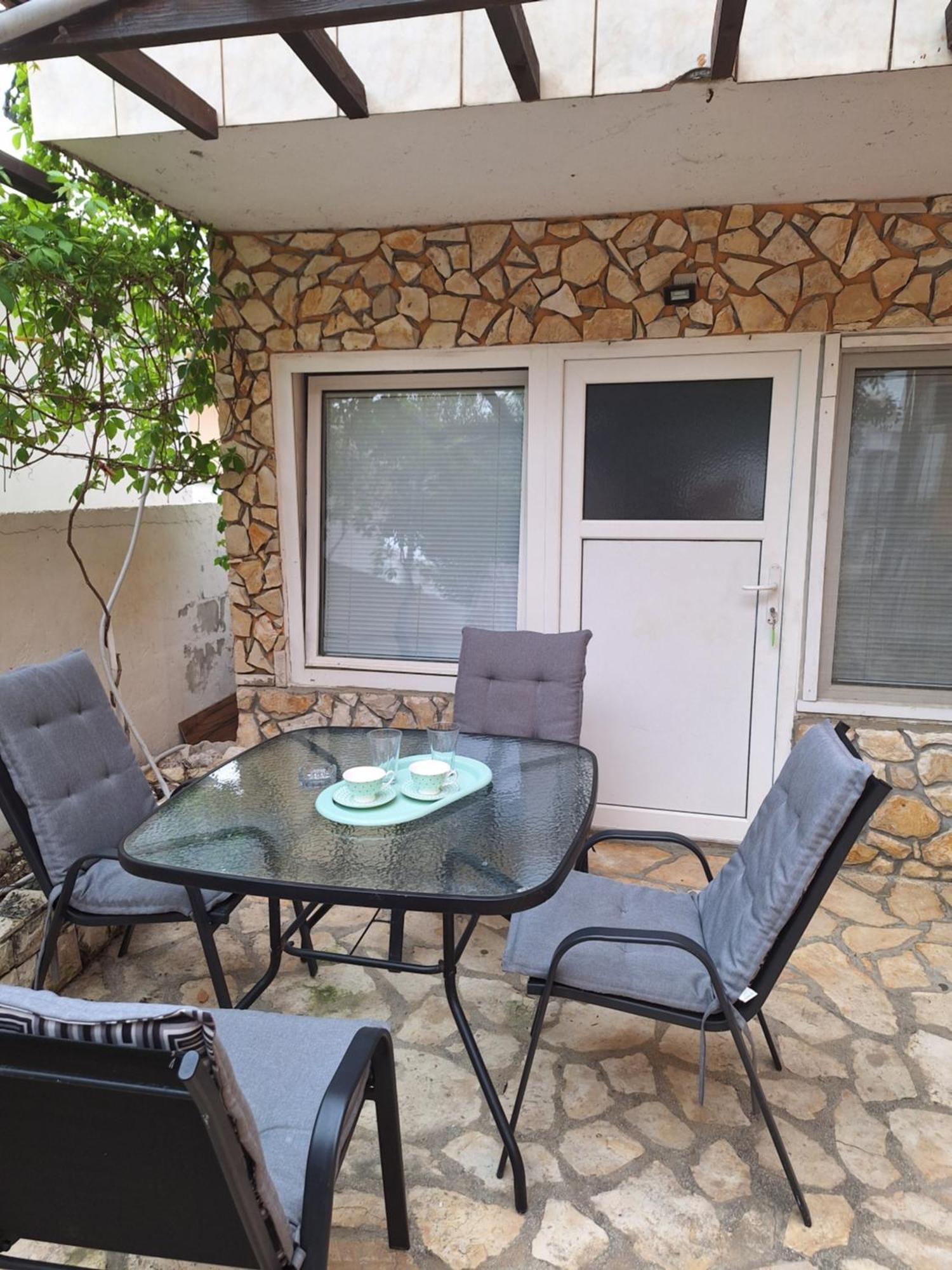 Apartmani Marijanovic Vir Exterior photo