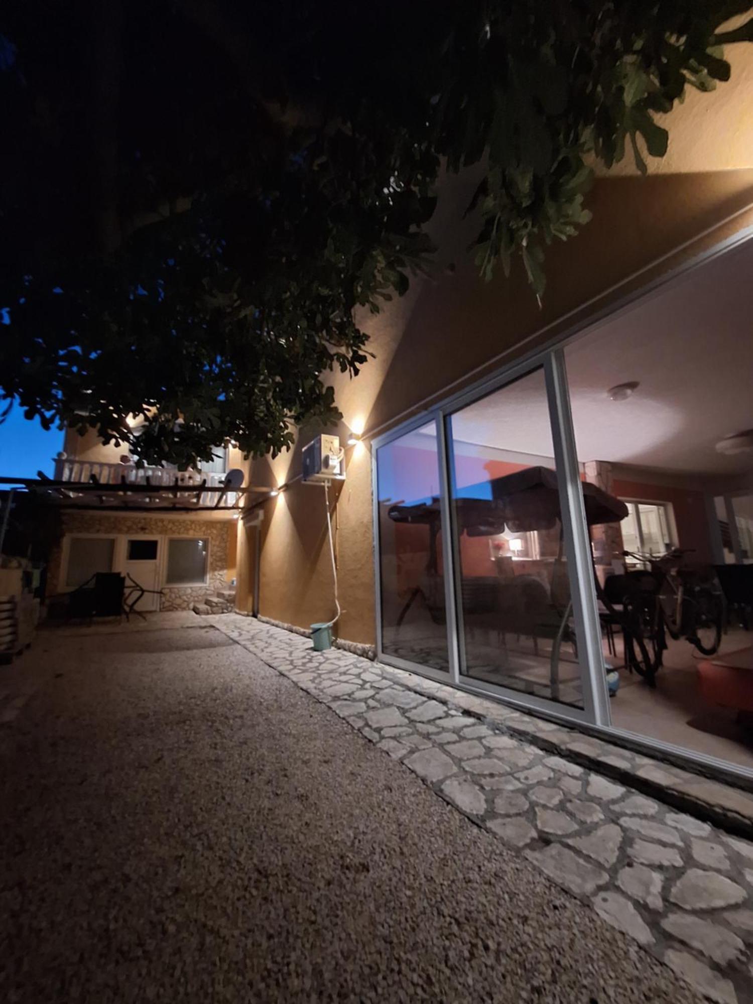 Apartmani Marijanovic Vir Exterior photo