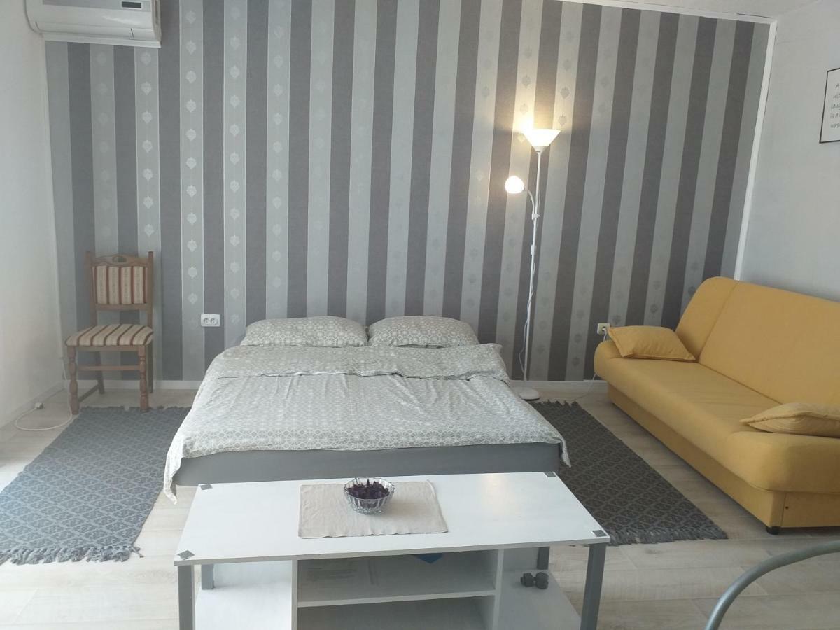 Apartmani Marijanovic Vir Exterior photo